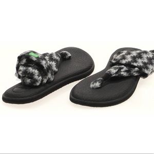 Sanuk Yoga Sling Zig Zag Black, sz. 8 NWT